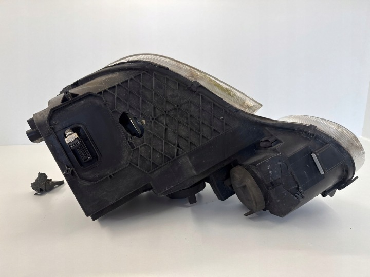 D'OCCASION ORIGINAL DROIT REFLEKTOR/LAMPA AVANT SKODA YETI (5L) 5L1941016B
