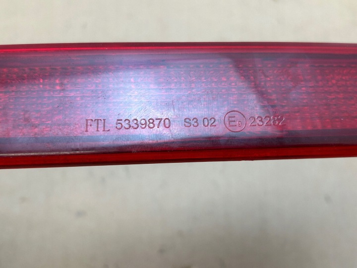 2014 VOLKSWAGEN CADDY TROISIÈME LANTERNE STOP 5339870