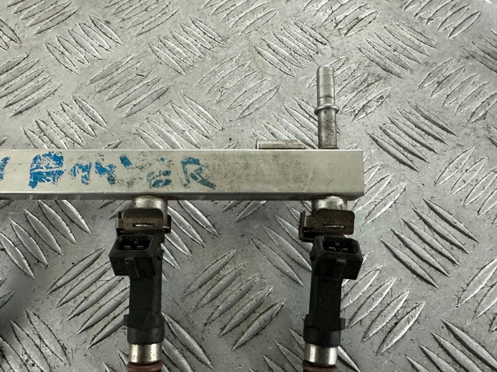 OPEL CORSA D 1.4 A14XER MOULURE INJECTION INJECTEURS 0280158181 55572731