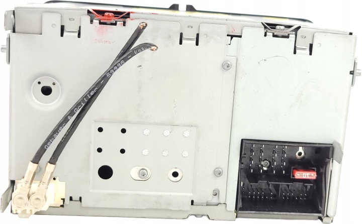 VW PASSAT B6 B7 GOLF V VI TOURAN RADIO TACTILES 1K0035195AA AVEC CODE