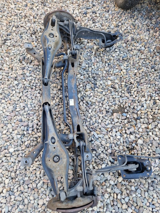 VOLKSWAGEN B8 3Q0505235Q CHÂSSIS CHÂSSIS POUTRE ARRIÈRE ARRIÈRE 5Q0505323D 5Q0505322D