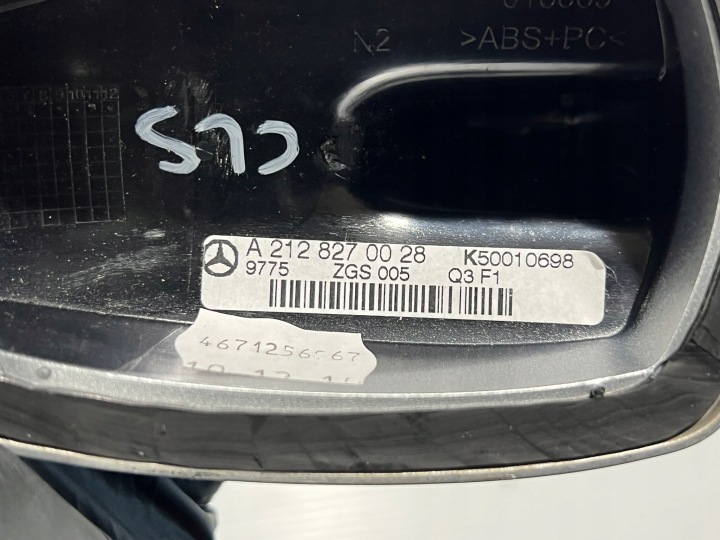 EMBOUT ANTENNES MERCEDES-BENZ W212 W218 A2128270028