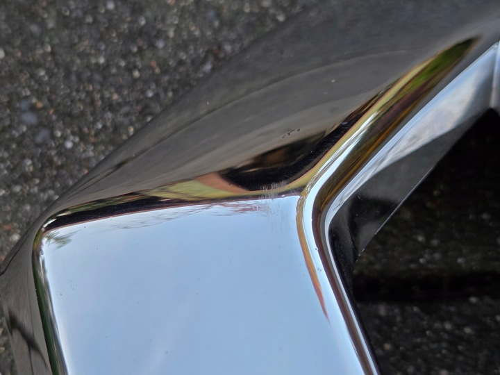 RENAULT CLIO IV CAPTUR I LOGO EMBLÈME PARE-CHOCS AVANT 628909470R 12-2019