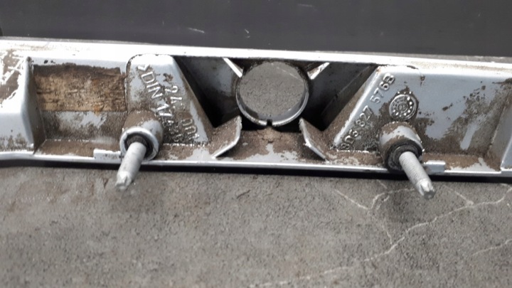 8D5827576B CACHE COUVERCLES DE COFFRE ARRIÈRE AUDI A4 B5