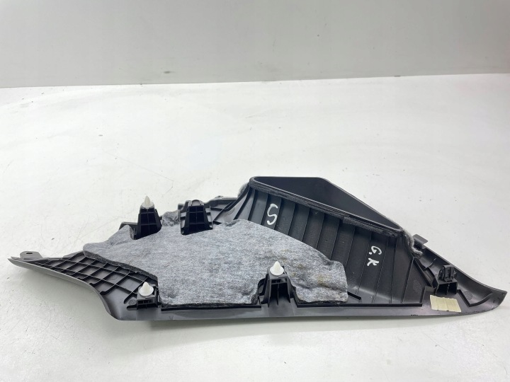 HYUNDAI I30 2013 GAUCHE CÔTÉ PROTECTION CENTRALE MONTANTS C