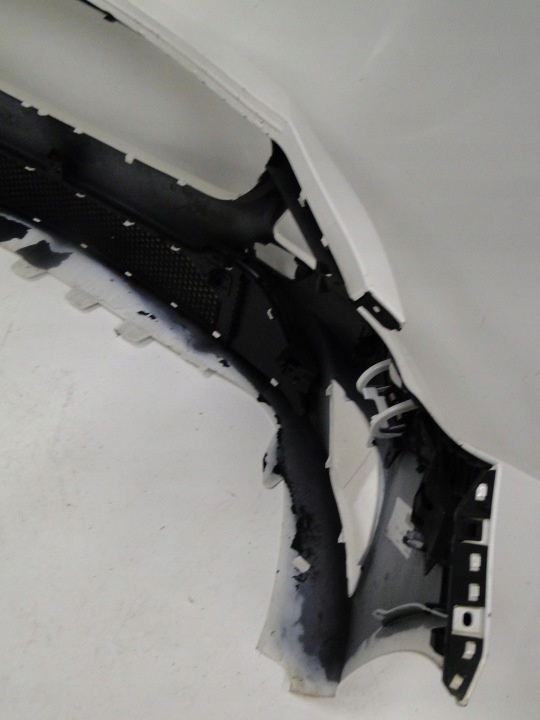 MERCEDES CLA 117 W117 PARE-CHOCS AVANT SUR CAPTEURS PTS I RONDELLES GRILLE