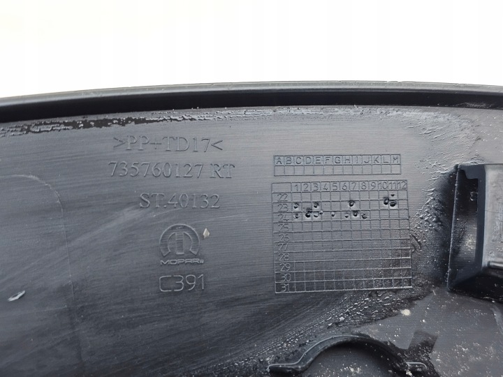 MOULURE SUR AILE FIAT 600 600E 23 DROIT AVANT DROITE AVANT 735760127