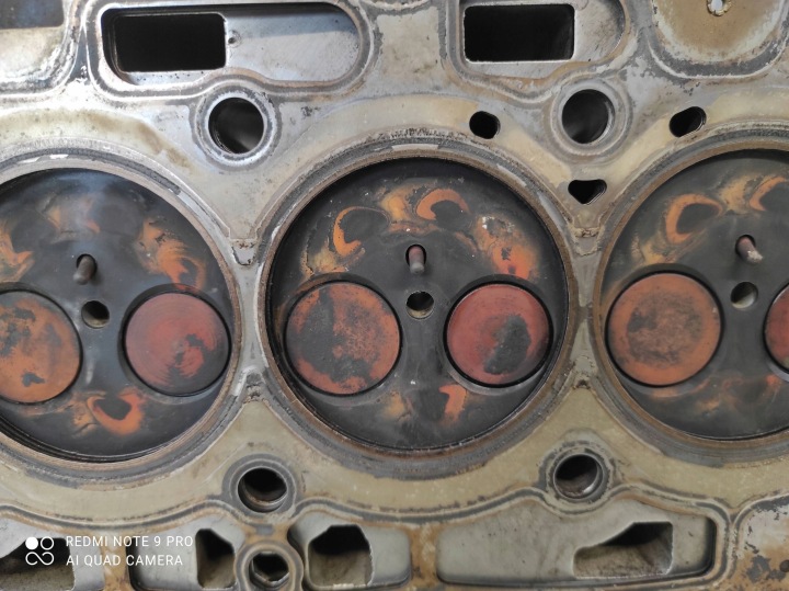 CULASSE MOTEUR SOUPAPES 9684487210 CITROEN PEUGEOT FORD VOLVO 1.6 E-HDI
