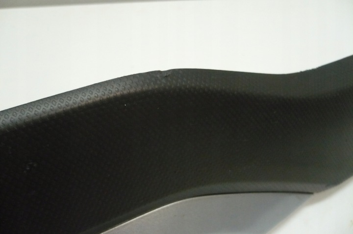 SUBARU FORESTER V 5 18- MOULURE PORTES DROITE AVANT