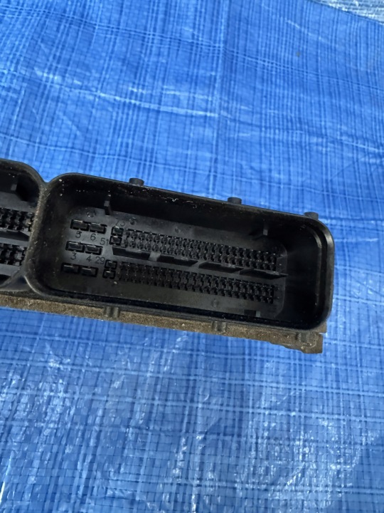 ORDINATEUR CONTRÔLEUR MOTEUR OPEL TIGRA B 1.3 CDTI 55198928