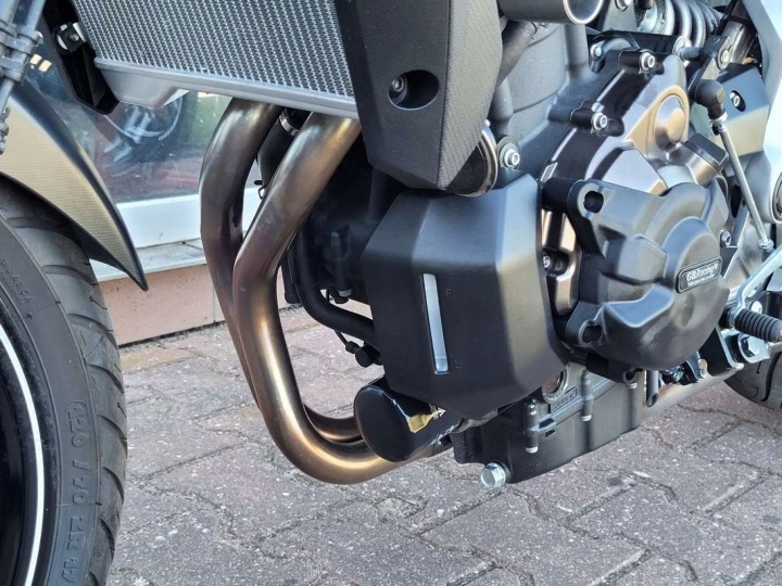 YAMAHA MT MT07,FILM ESSENCE 74KM
