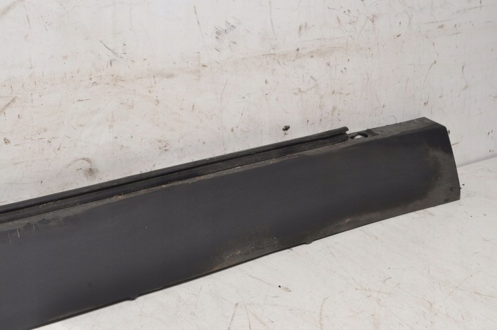 VOLVO XC60 II MOULURE REVÊTEMENT SEUIL DROITE 31420623