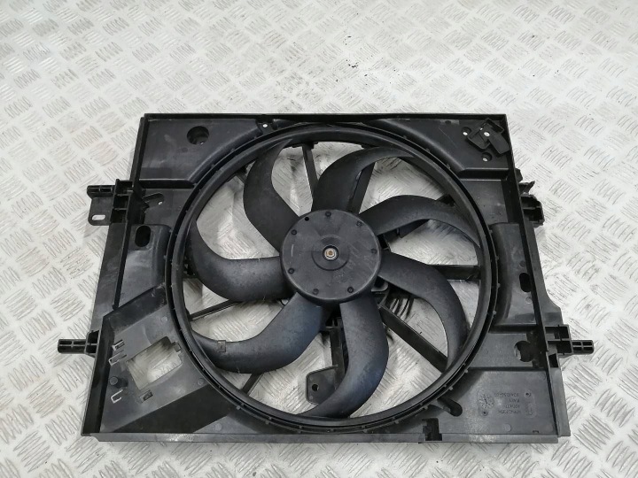RR VENTILATEUR RADIATEUR AVEC CHÂSSIS SANDERO III LOGAN DUSTER II 214815896R