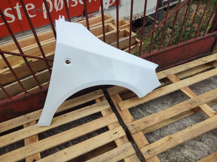 AILE DROIT SKODA FABIA II 2 7-14R ROOMSTER PRAKTIK 5J 6-15R LB9A