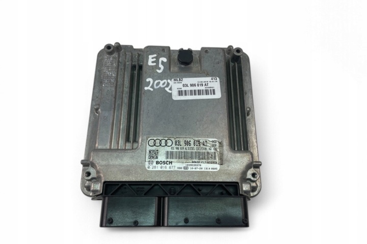 JEDNOSTA GESTIONNAIRE MOTEUR ECU AUDI A4 (8K2, B8) 03L906019AT 2011