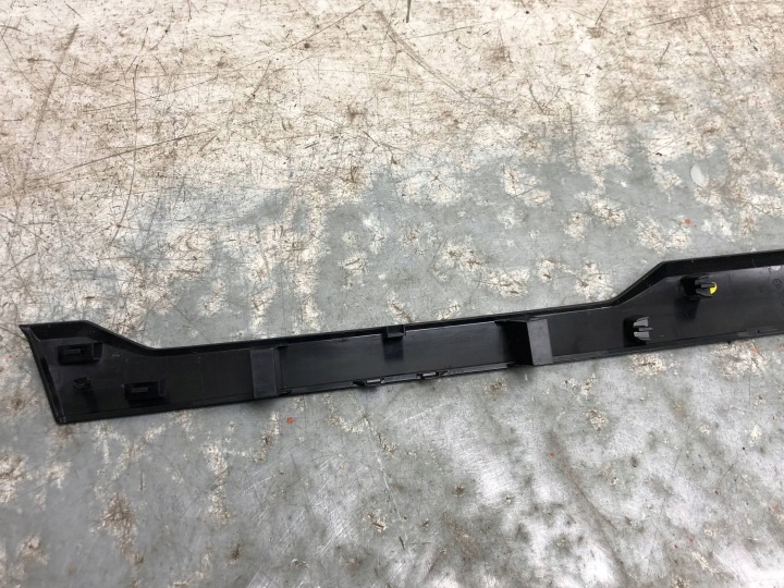 MOULURE DÉCOR CONSOLES 2Y0 VW PASSAT B8 LIFT 3G1853054M