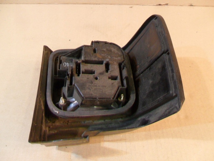 PHARE ARRIÈRE ARRIÈRE DROITE VW PASSAT B3 88-93 BERLINE