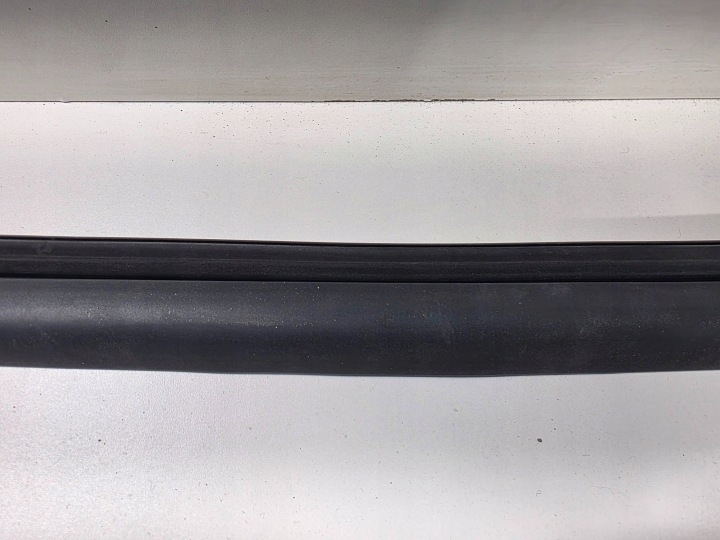 TESLA MODÈLE Y 2022 DROITE CÔTÉ JOINTS D'ÉTANCHÉITÉ