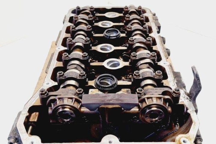 CULASSE MOTEUR BENTLEY CONTINENTAL FLYING PIGNON (3W_) 07C103374Q 6.0L