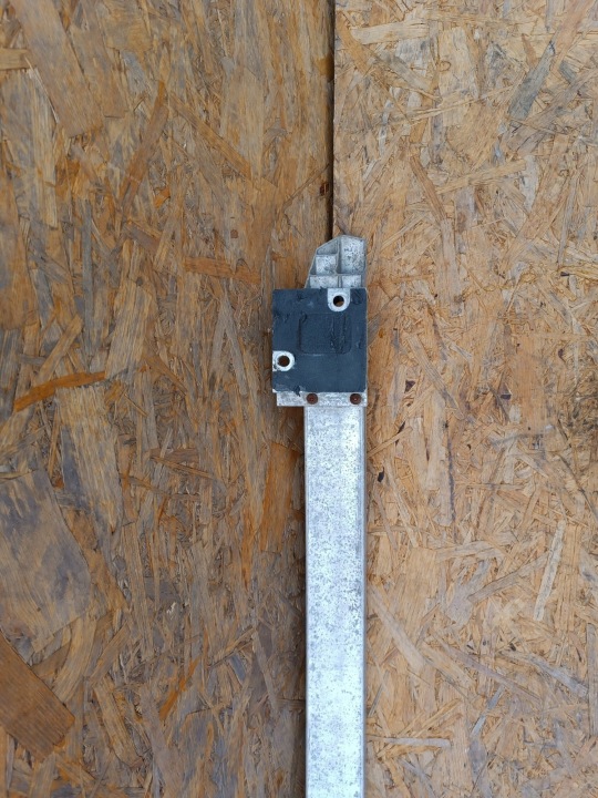 AUDI A3 8L 8L0807309E POUTRE PARE-CHOCS ARRIÈRE