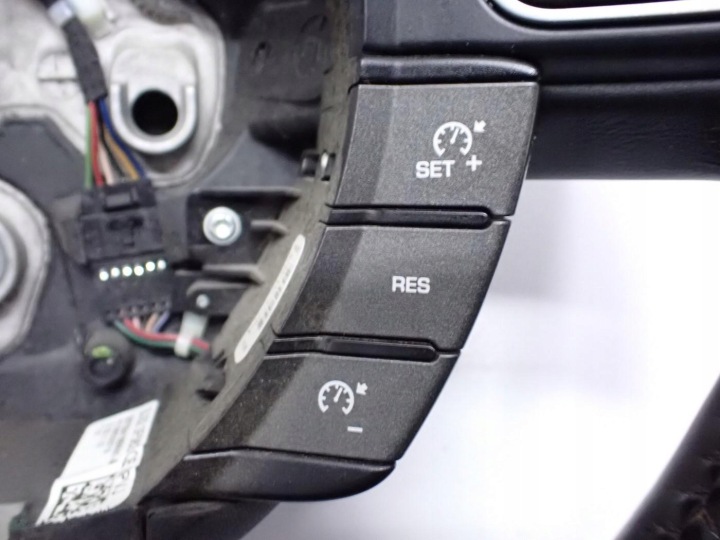 VOLANT MULTIFONCTION CUIR BJ32-3F563-CE RANGE ROVER EVOQUE L538 13R