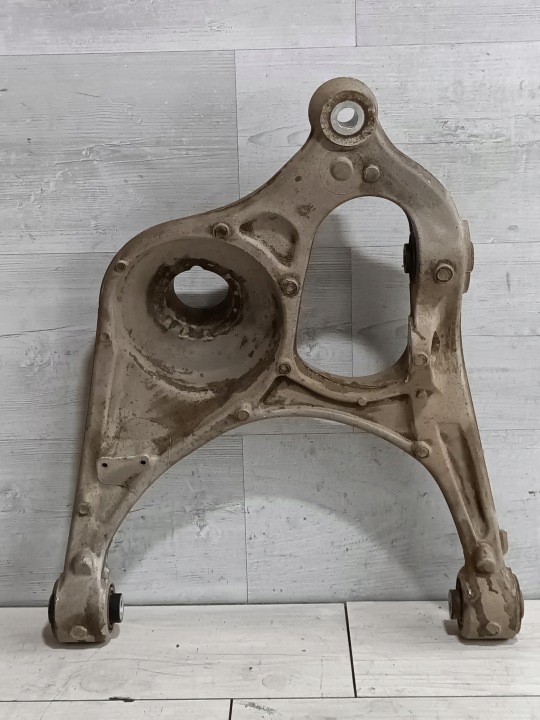 BRAS DE SUSPENSION DROIT ARRIÈRE DODGE DURANGO 2014-2018