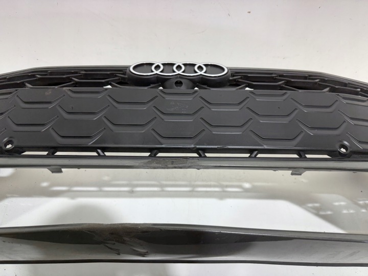 AUDI A5 III B10 8B3 PARE-CHOCS AVANT GRILLE CALANDRE AVANT
