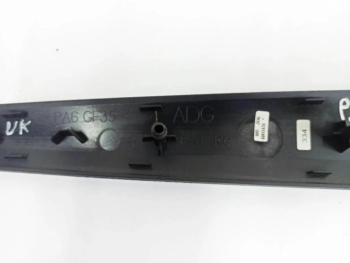 MOULURE DÉCORATIVE GARNITURE DE PORTE PORTES MERCEDES-BENZ C (W204) A2047200422 34273442