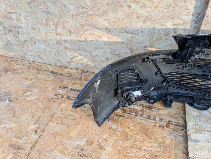 PARE-CHOCS AVANT MAZDA 3 II 09-13