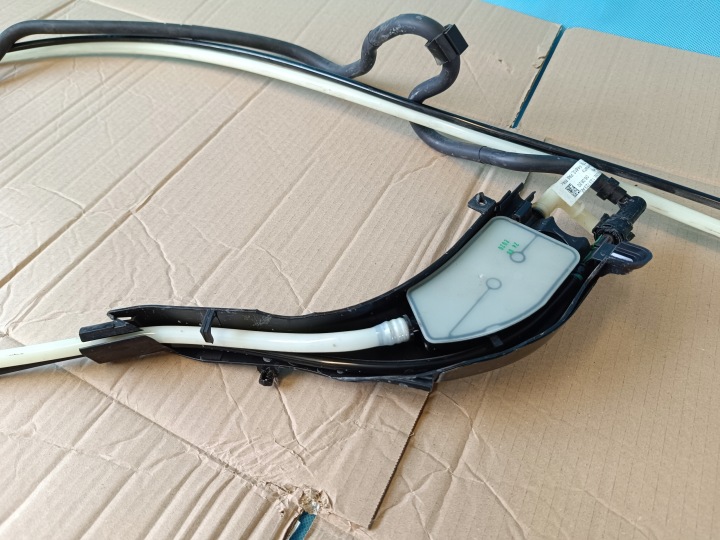 VW TIGUAN II 2 LIFT 1.5 TSI 2021 R CONDUITES DE DÉRIVATION CARBURANTS 05E133723AE 5QF200059AA