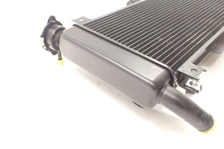 KAWASAKI Z650 20- RADIATEUR ORIGINAL