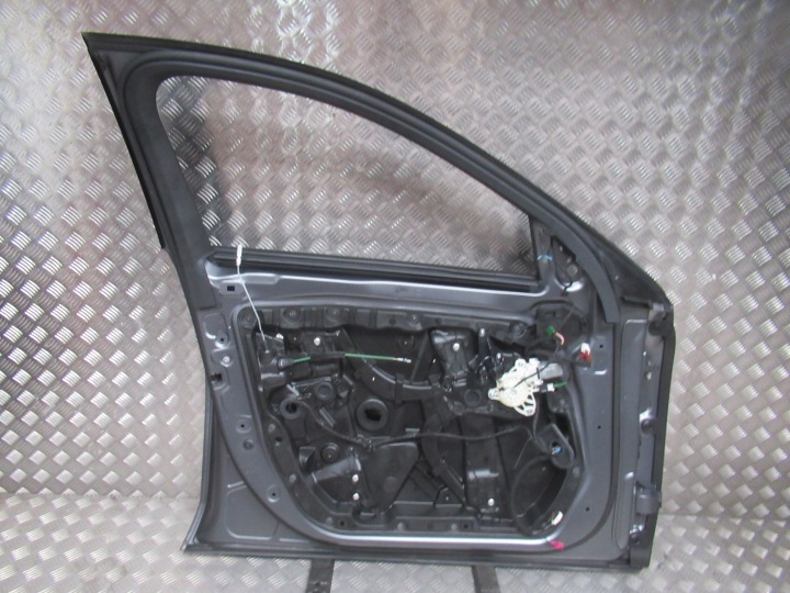 MERCEDES W213 PORTES AVANT GAUCHE DROIT 297 F1330 F1333