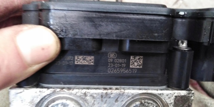 IVECO DAILY IV LIFT POMPE DE FREIN ABS 10R0514182 0265956519