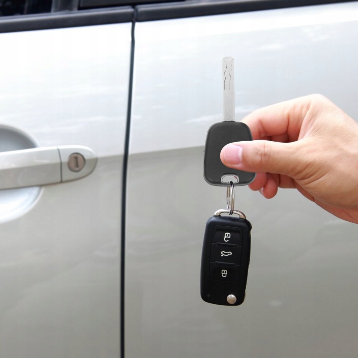 KIT CYLINDERKOW SERRURE AUTOMOBILE VERS PORTES ZAPEWNIAJACY WYGODE