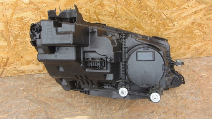 AVANT GAUCHE PHARE MERCEDES W213 E-KLASA LIFT COMPLET LED A2139067509