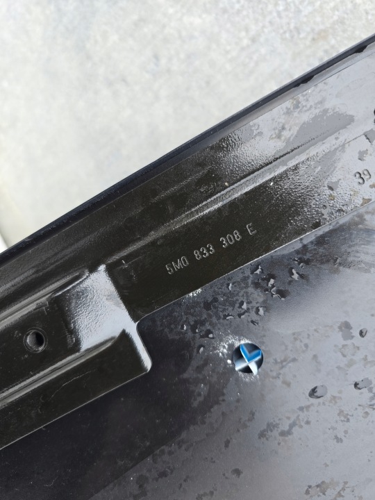 VW GOLF VI PLUS PORTES ARRIÈRE ARRIÈRE DROIT BRODERIE 5M0833308E