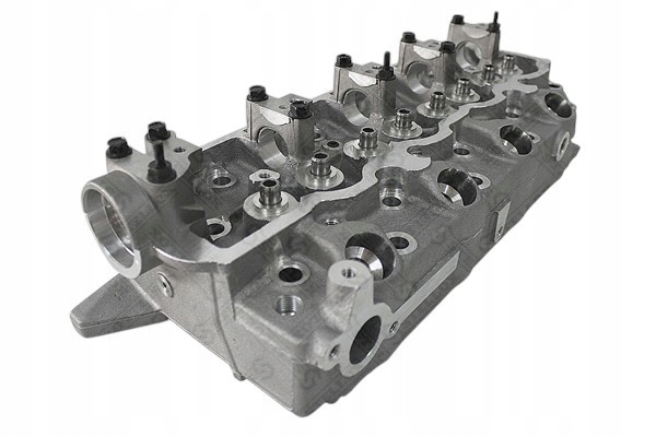 CULASSE PISTONS MITSUBISHI MONTERO PAJERO L300 2.5TD 4D56 86