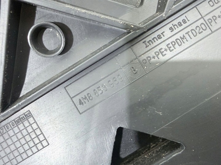 AUDI Q8 4M8 MOULURE PORTES GAUCHE ARRIÈRE 4M8853969 4M8853969A