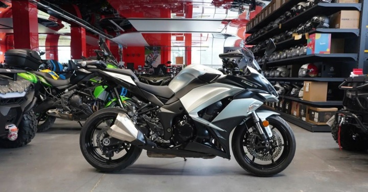 KAWASAKI AVEC KAWASAKI Z1000 SX 2019R SALON TARNOW 1.1 ESSENCE 142KM