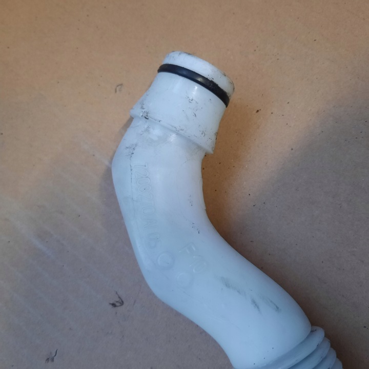 BMW F10 F11 2.0D N47 ENTRÉE RÉSERVOIR LAVE-GLACES 11868015