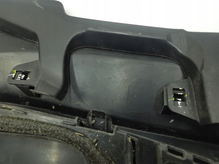TOYOTA OE 55781-02630 DOUBLURE DE PASSAGE DE ROUE PLASTIQUE
