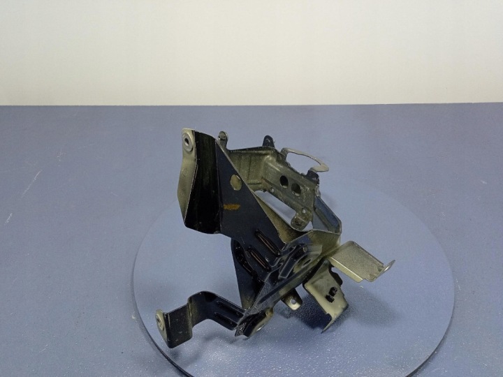AUDI SQ8 Q8 4M8 SUPPORT GARDE-BOUE AVANT DROIT 4M8821131A LY9T