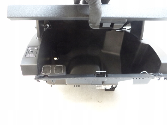 SKODA FABIA BOÎTE À GANTS CONSOLES TABLEAU DE BORD PASSAGER 6V1857097