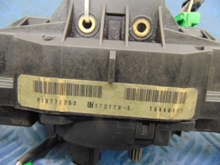 VOLVO V50 COMMUTATEUR COMPOSITE P30772253