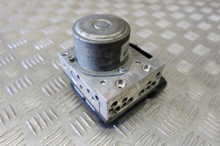POMPE ABS NISSAN JUKE (F15) 476601KK0B 1.6L GASOLINE 85KW 2012
