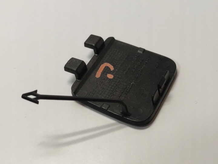 AUDI A4 B9 BERLINE BOUCHON CROCHET PARE-CHOCS ARRIÈRE 8W5807441