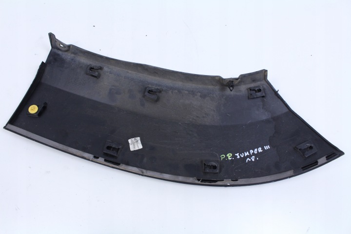MOULURE GARDE-BOUE DROIT AVANT CITROEN JUMPER III 18R
