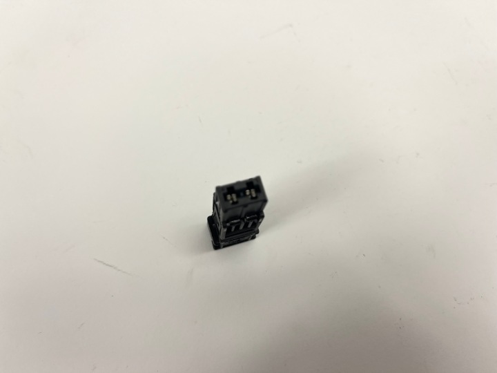 PUCE PUCE CONNECTEUR MERCEDES 0295450028