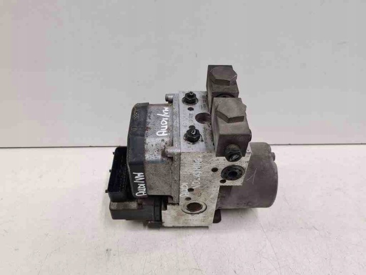 POMPE ABS AUDI A4 AVANT (8ED, B7) 8E0614111P 1.9L DIESEL 1999