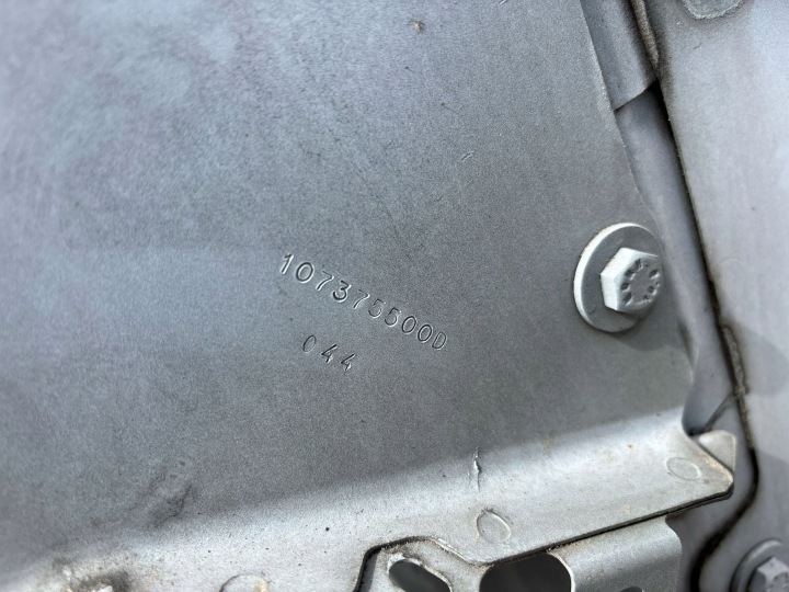 QUART AVANT AVANT CÔTÉ GAUCHE TESLA MODÈLE 3 1073679S0A